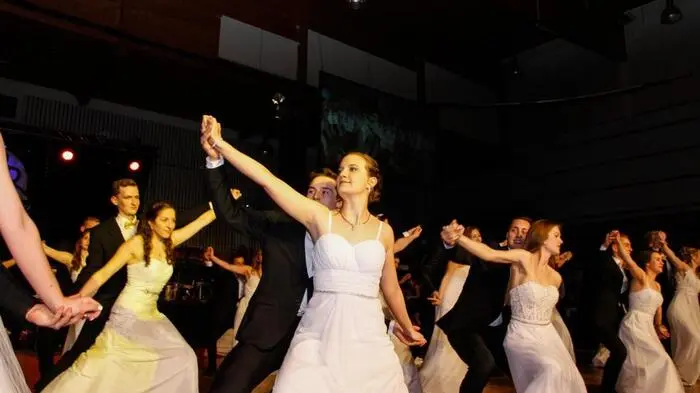 Die Maturantinnen und Maturanten der HTL Weiz luden letzten Samstag zum alljährlichen Technikerball, der unter dem Motto “Olympia of the Engineers - The Golden Exam” in der Stadthalle Weiz stattfand.