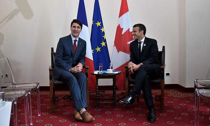 Trudeau und Macron: Man beachte Justin Trudeaus Ringelsocken 