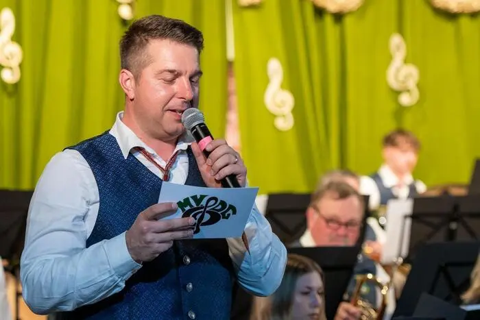 Nach dem Maibaumaufstellen am Vorabend zum 1. Mai wird der Höhepunkt im Jubiläumsjahr das zweitägige Zeltfest am 12. und 13. Juni mit Marschwertung sein, kündigte Obmann Seppi Gangl an