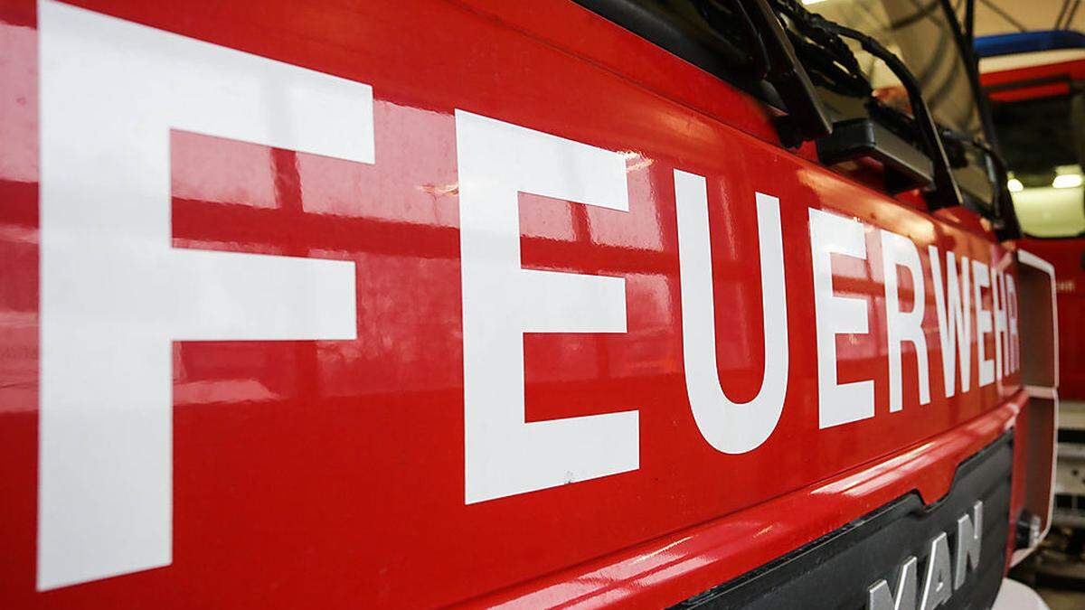 Die Freiwillige Feuerwehr der Stadt Hartberg war mit 15 Kameraden vor Ort.