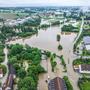 Im Landkreis Pfaffenhofen an der Ilm überflutet der kleine Donau-Nebenfluss Paar mehrere Gemeinden. Es besteht „extreme Gefahr“, warnt der Katastrophenschutz