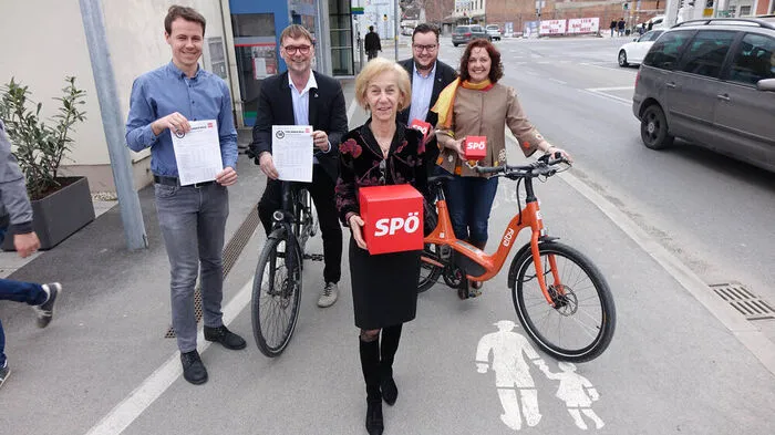 Patrick König, Erwin Eggenreich, Barbara Kulmer, Christof Prassl, Iris Thosold präsentierten Ergebnisse