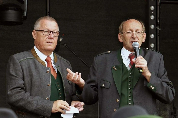 Bürgermeister Rupert Fleischhacker begrüßte in einer kurzen Eröffnungsfeier...