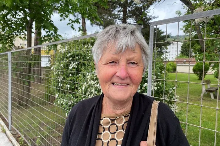 Ingeborg Gölles, Leoben: "Ich bin in der Zeit der Lockdowns viel gegangen. Bewegung war und ist mir sehr wichtig. Aber jetzt kann ich endlich auch wieder die Familie und Freunde treffen, um zum Beispiel gemeinsam Kegeln zu gehen. Auch gemeinsame Saunabesuche sind mir abgegangen. Wenn ich mich dafür testen lassen müsste, würde ich das alles noch nicht machen, weil ich die Entscheidungen zu solchen Aktivitäten gerne sehr spontan treffe. Wenn die Beschränkungen endlich ganz fallen würden, würde ich das gut finden."