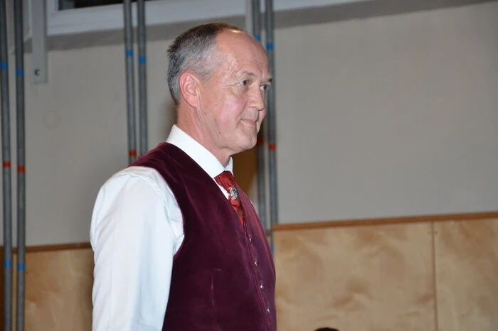 Kapellmeister Erwin Spreitzer und die 50 Musikerinnen und Musiker boten ein ansprechendes Programm.