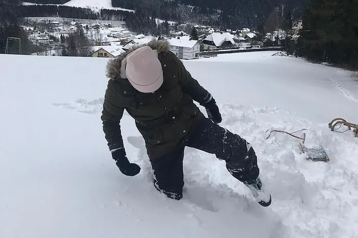 Schlittenfahrt im verschneiten Birkfeld.
