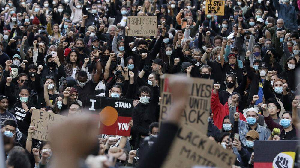 Tausende sind in Sydney dem Protestaufruf gefolgt.