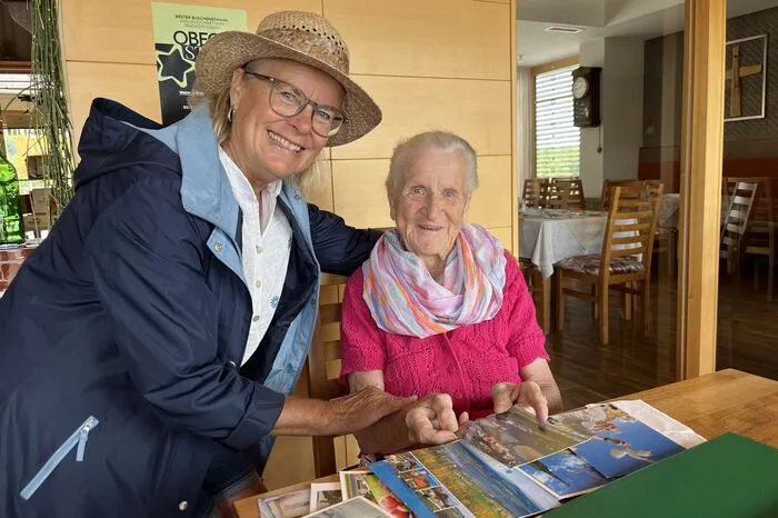 Über persönliche Besuche freut sich Maria Brenner sehr.