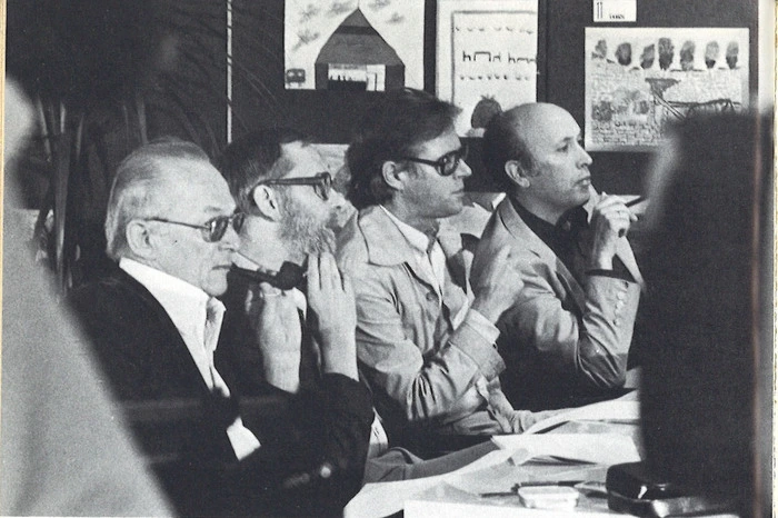 Die Juroren Rudolf Walter Leonhardt, Heinrich Vormweg, Otto F. Walter und Rolf Becker