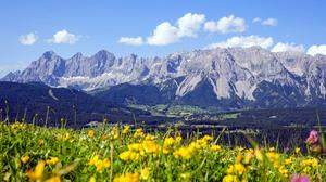 Vom Dachstein kann man per pedes in 25 bzw. 35 Etappen in die Südsteiermark und ins Thermenland wandern
