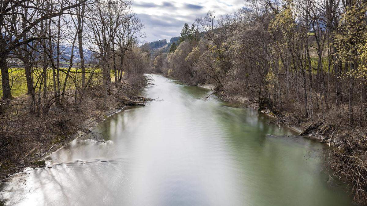 Bei der Weißenbacher Brücke (Haus im Ennstal) wird gerade die Möglichkeit eines Standortes untersucht | Bei der Weißenbacher Brücke (Haus im Ennstal) wird gerade die Möglichkeit eines Standortes untersucht