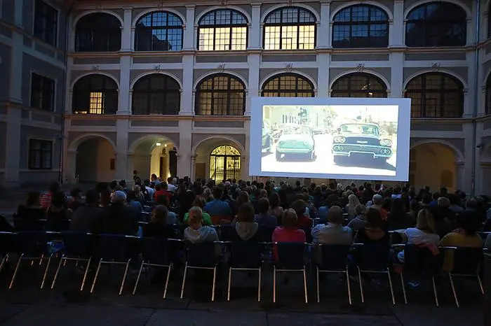 Sommerkino im Lesliehof