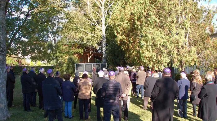 Bei der Eröffnung des neu renovierten jüdischen Friedhofs in Bad Gleichenberg waren auch zahlreiche Vertreter aller Glaubensgemeinschaften, sowie Politik und Wirtschaft.