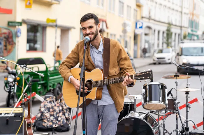 ... oder Singer-Songwriter an allen Ecken und Enden ...
