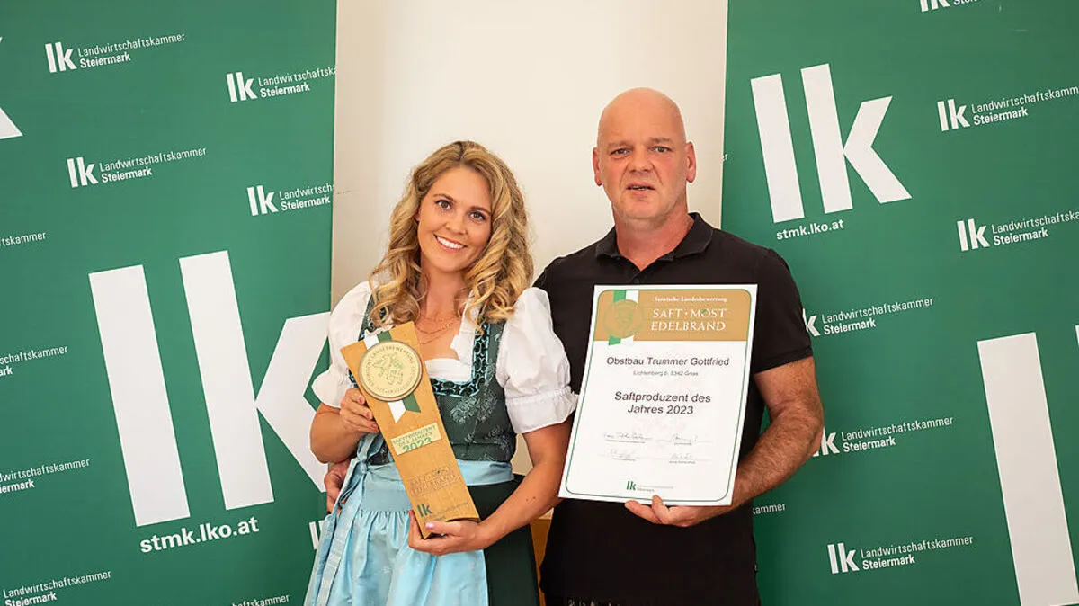 Saftproduzent des Jahres 2023 Gottfried Trummer mit Ehefrau Jennifer