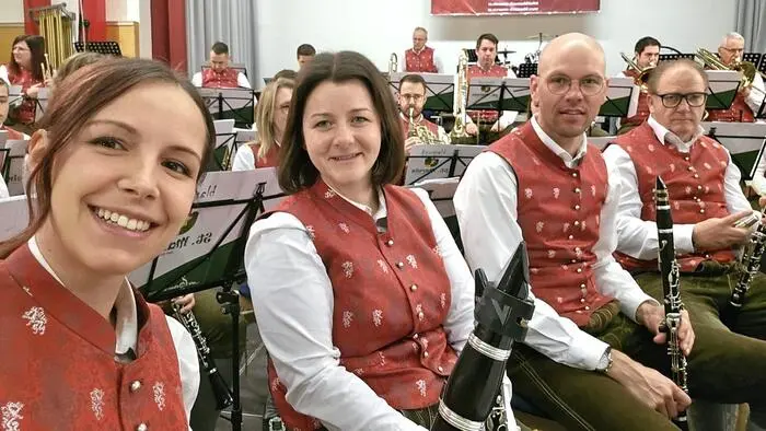 Zum traditionellen Osterkonzert lud die Blasmusik St. Marein unter der Leitung von Kapellmeister Werner Kainz und Obmann Karl Riegler. Geboten wurde ein anspruchsvolles und abwechslungsreiches Programm.