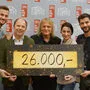 Stolze 26.000 Euro wurden gespendet: Bernhard Rinner (Bühnen Graz), Organisator Vojo Radkovic und Moderatorin Sigrid Hroch, flankiert von Pizzera & Jaus