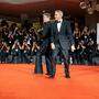 Brad Pitt und George Clooney haben Spaß auf dem „Red Carpet“ in Venedig