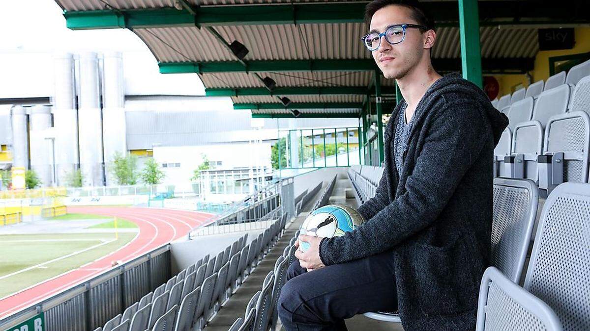 Oliver Egger spielt Fußball und ist homosexuell. Warum er sich outet? &quot;Damit es normal wird&quot; 