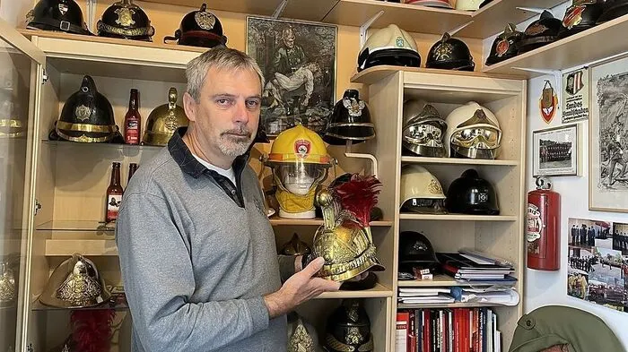 Kurt Holler aus St. Michael vor einem Teil seiner Privatsammlung