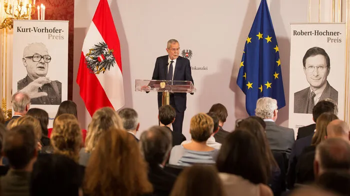 "Wir müssen den unabhängigen, den kritischen und den qualitätsvollen Journalismus stärken", betonte Bundespräsident Alexander Van der Bellen gestern Abend in der Hofburg