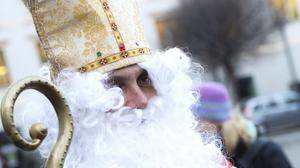 Am 6. Dezember kommt der Nikolaus zu vielen Kindern.