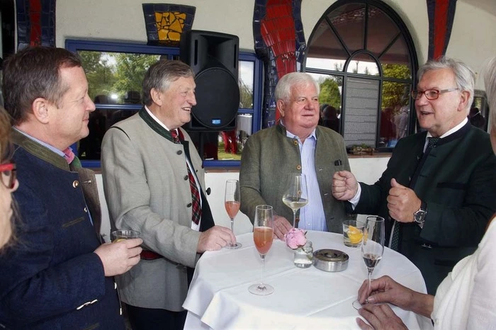 Ehrengäste stellten sich als Gratulanten ein, wie Steiermark-Tourismus Geschäftsführer Erich Neuhold,  Landtagsabgeordneter Hubert Lang und Bürgermeister Franz Handler.