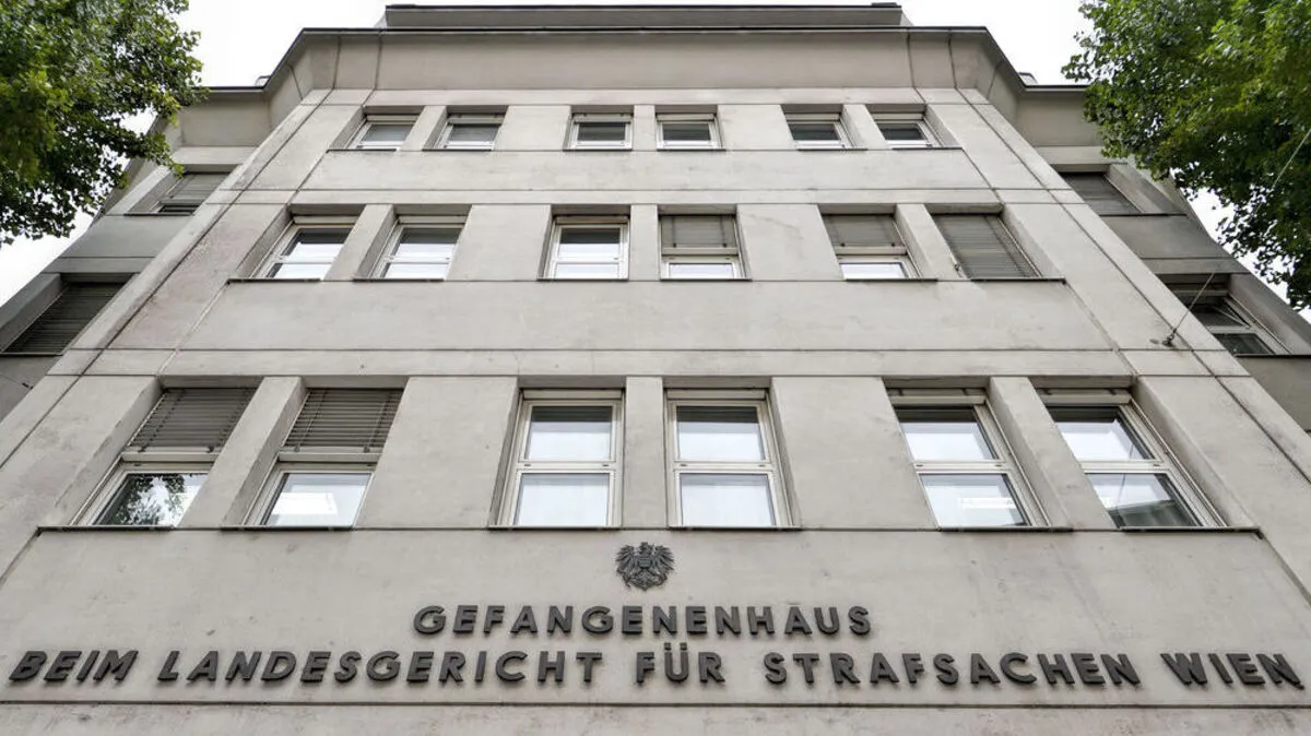 Der Verdächtige sitzt in der Gefangenenanstalt in Wien.