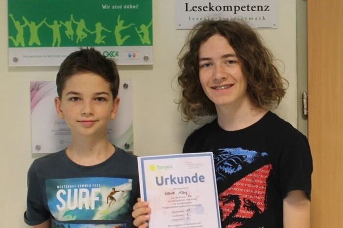Acht Schüler der MS 1 Deutschlandsberg konnten sich für das Bundesfinale des Pangea Wettbewerbs in Mathamatik qualifizieren. In Graz stellten sie ihr Denkvermögien unter Beweis - und das mit sensationellem Ergebnis: Ulrich Klug aus der 4c erreichte in der 8. Schulstufe den ersten Platz, Michael Reiterer aus der 2c schaffte es in der 6. Schulstufe auf Rang zwei. 