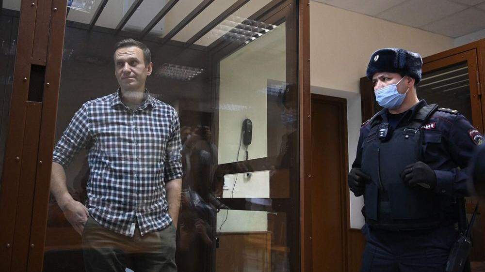 Nawalny bei der Gerichtsverhandlung in Moskau