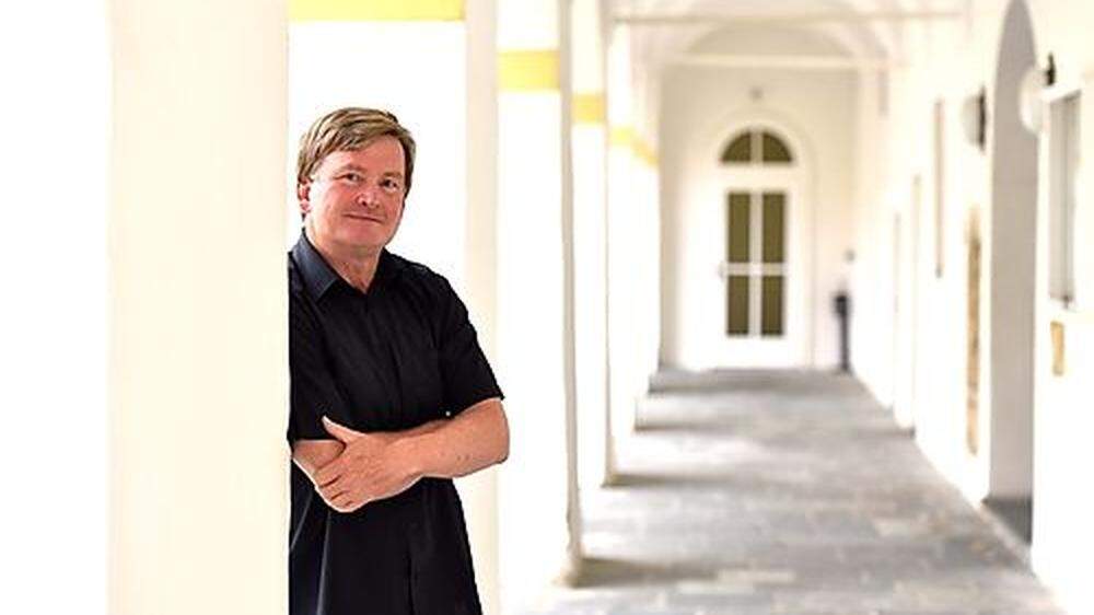 Christian Stromberger ist seit 30 Jahren als Priester tätig. Seit 2000 ist er Rektor des Bildungshauses Stift St.Georgen und Stiftspfarrer