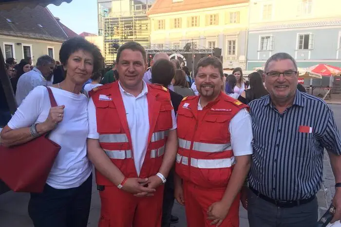 ... sowie die Stadträte Renate Dielacher und Karl Lang gesehen.