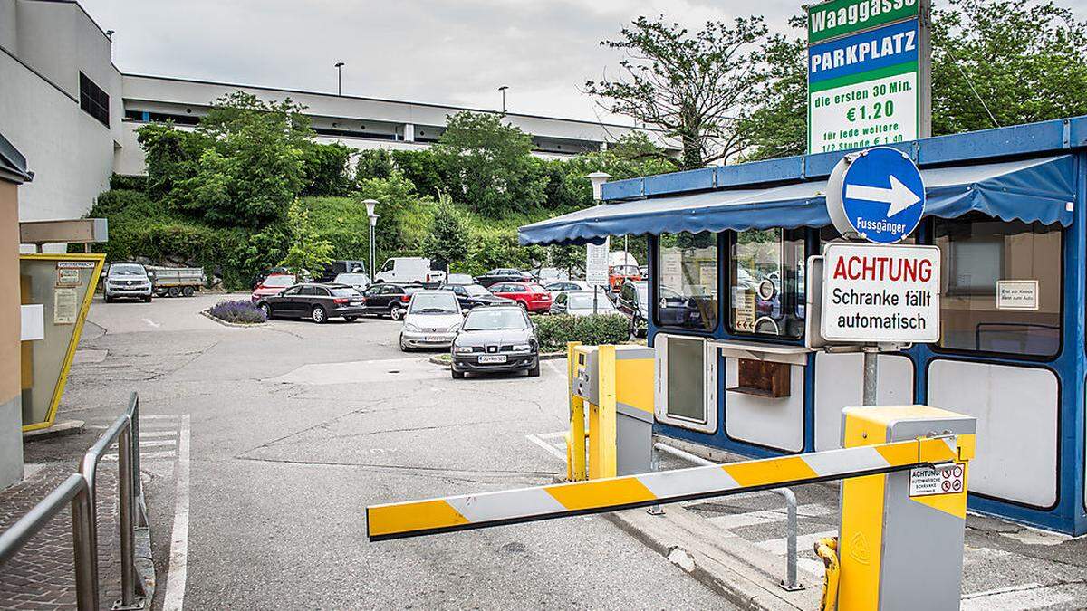 An diesem Standort hätte ein modernes Modekaufhaus entstehen sollen. Der Plan scheiterte