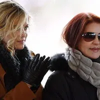 Priscilla Presley mit ihrer Enkelin Riley Keough