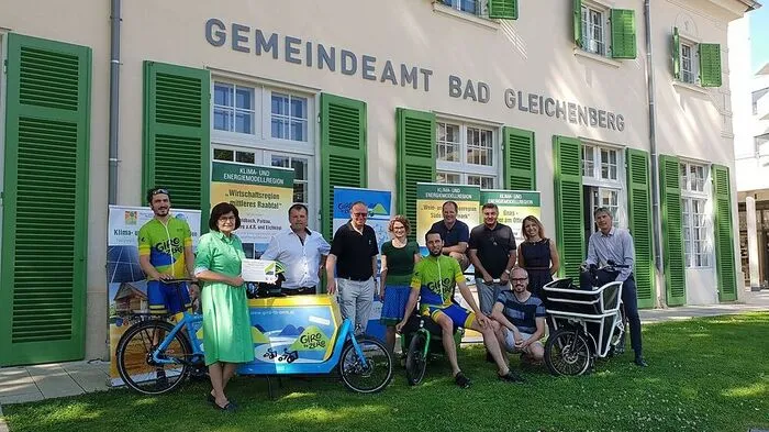 Giro to Zero: Herwig Kolar und Simon Klambauer wurden von Vertretern der südoststeirischen KEM- Regionen und der Lokalen Energieagentur empfangen