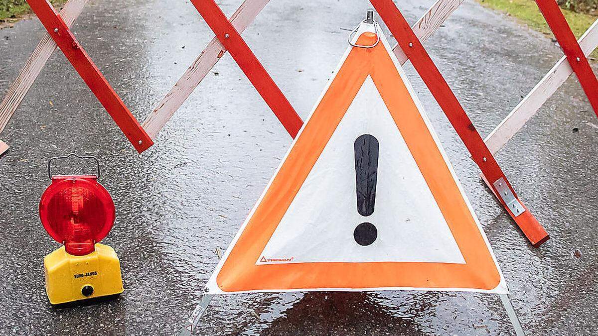 Eine Mure hat die Katschberg Straße blockiert 