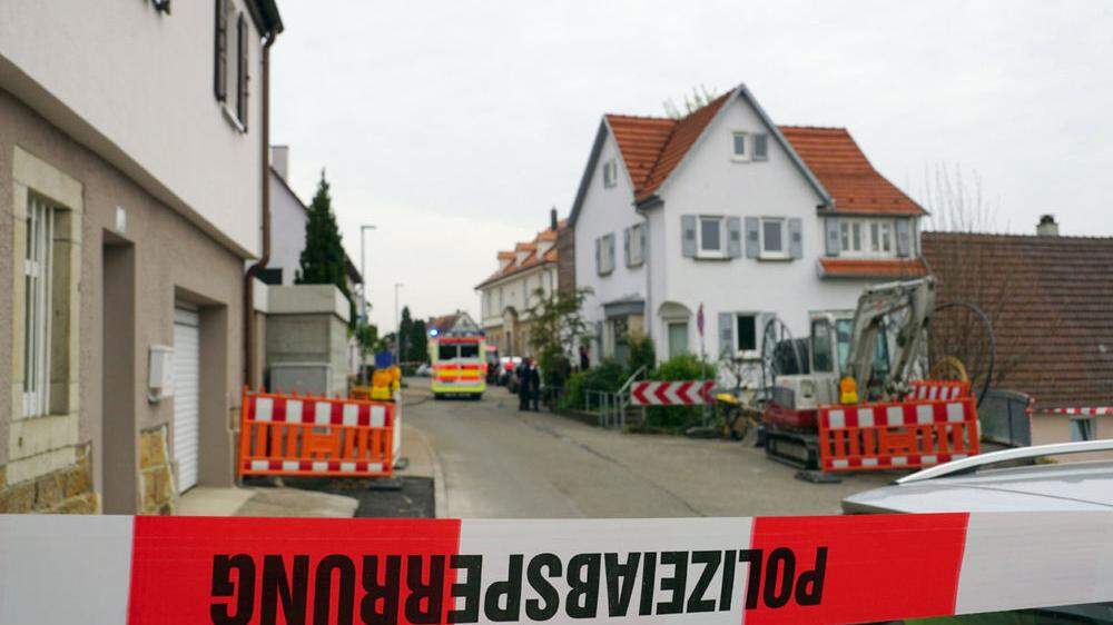 In einer Wohnung in Unterensingen im deutschen Bundesland Baden-Württemberg sind am Freitag die Leichen von zwei Kindern gefunden worden