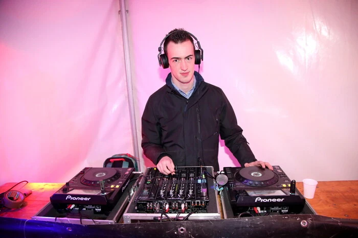 ...im Disco-Zelt geigte DJ „Sound Society“ auf. 