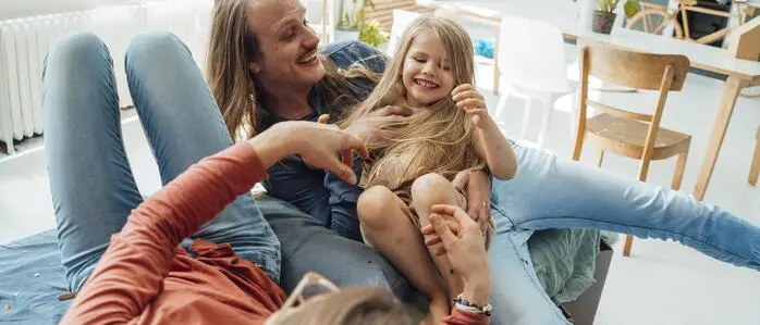 Die Väter-Kinder-Cafés in Feldbach und Leibnitz hatten das Ziel, mehr Väter untereinander zu vernetzen und zum Spielen mit ihren Kindern zu animieren (Sujetfoto)