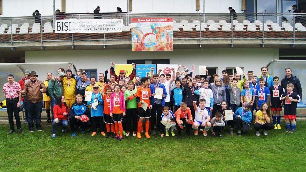Insgesamt acht Mannschaften spielten bei der Unified-Fußballmeisterschaft in Neudau um den Sieg