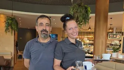 Carlos Finezza aus Gleisdorf und Sabrina Lercher eröffneten gemeinsam das Café Carlos in Studenzen