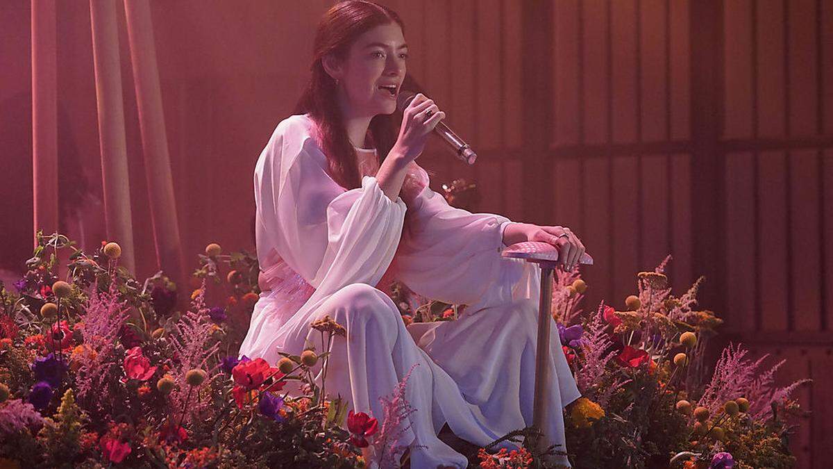 Lorde in der &quot;Late Night Show&quot; von Seth Meyers 