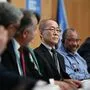 Hoesung Lee (Mitte) leitet den Weltklimarat