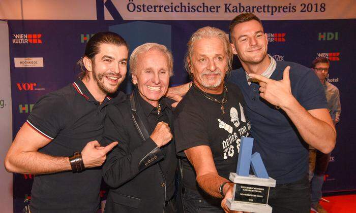 Paul Pizzera und Otto Jaus ehrten die EAV-Köpfe Spitzer und Eberhartinger