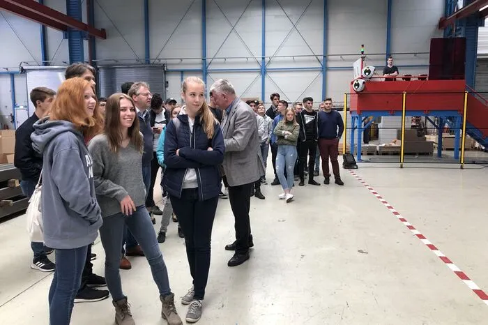 Von der Innovation konnten sich auch Schüler der HTL Mödling überzeugen.