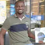 Anthony steht sechs Tage die Woche vor dem Unimarkt in Laßnitzhöhe