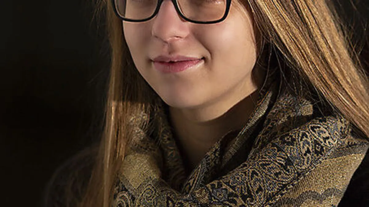 Iris Kasper  arbeitet als Kuratorin in Graz – aktuell bei <rotor>