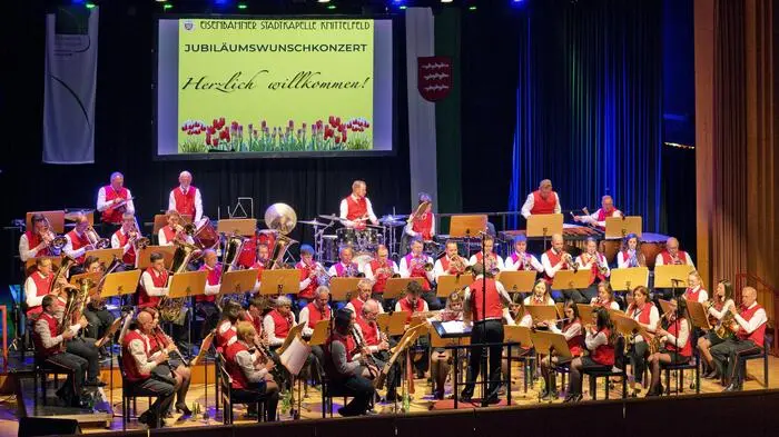 Die Eisenbahner Stadtkapelle Knittelfeld feierte das 800-jährige Jubiläum der Stadt mit einem Wunschkonzert im Kulturhaus