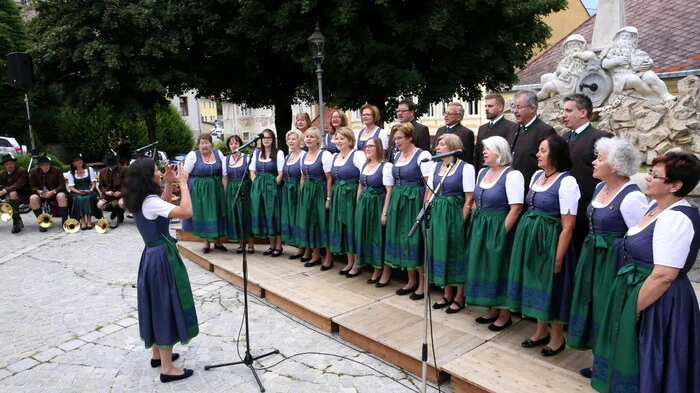 Seit über 20 Jahren gibt es das Altstadtsingen des Gemischten Chores in Althofen. Am Samstag war es wieder soweit.
