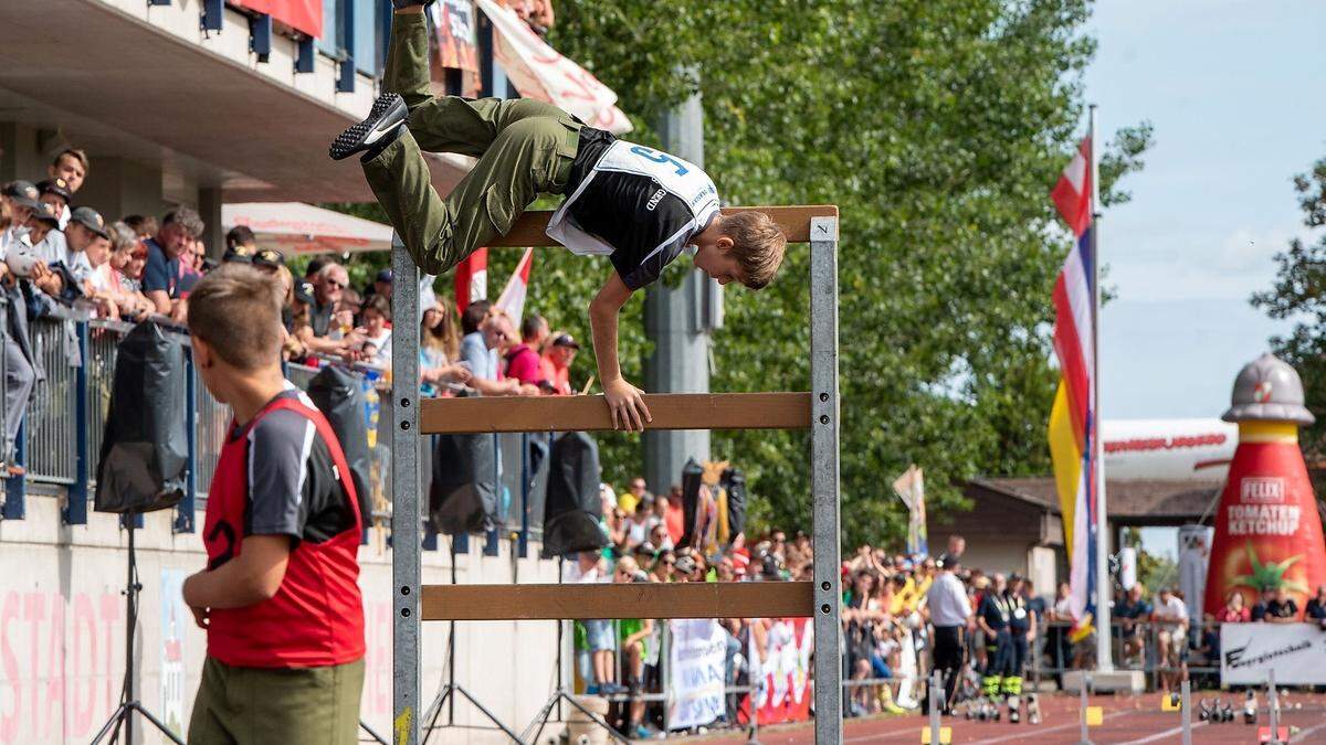 Hindernis- und Staffellauf sind Disziplinen beim Bewerb